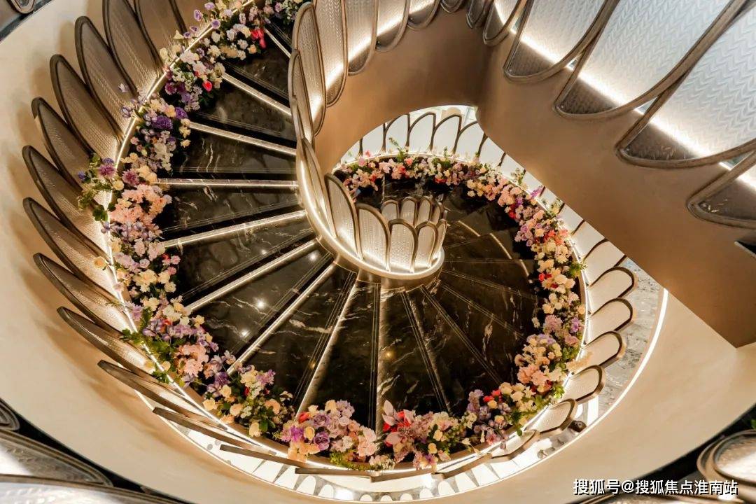 盘百科→首页网站→中心楼盘百科→首页网站→24小时热线象屿天宸雅颂售楼处电话→象屿天宸雅颂售楼中心电话→楼(图17)